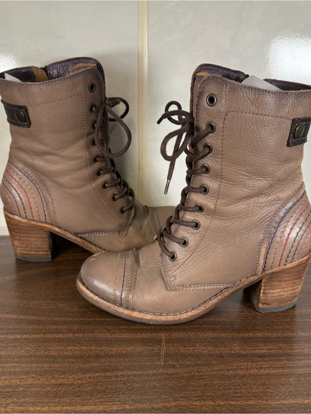 Taos Fab Combat Boots 39 US 8-8.5 Tan Chunky Heels Gorpcorp Granola Boho Leather - Picture 8 of 12